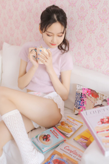 男生第一次吃我胸头